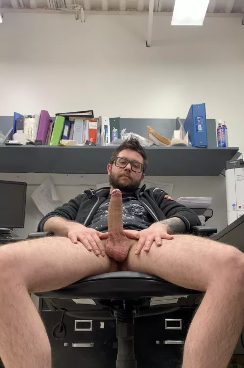 Little office slut needed 🤤 by L0ngNuncut