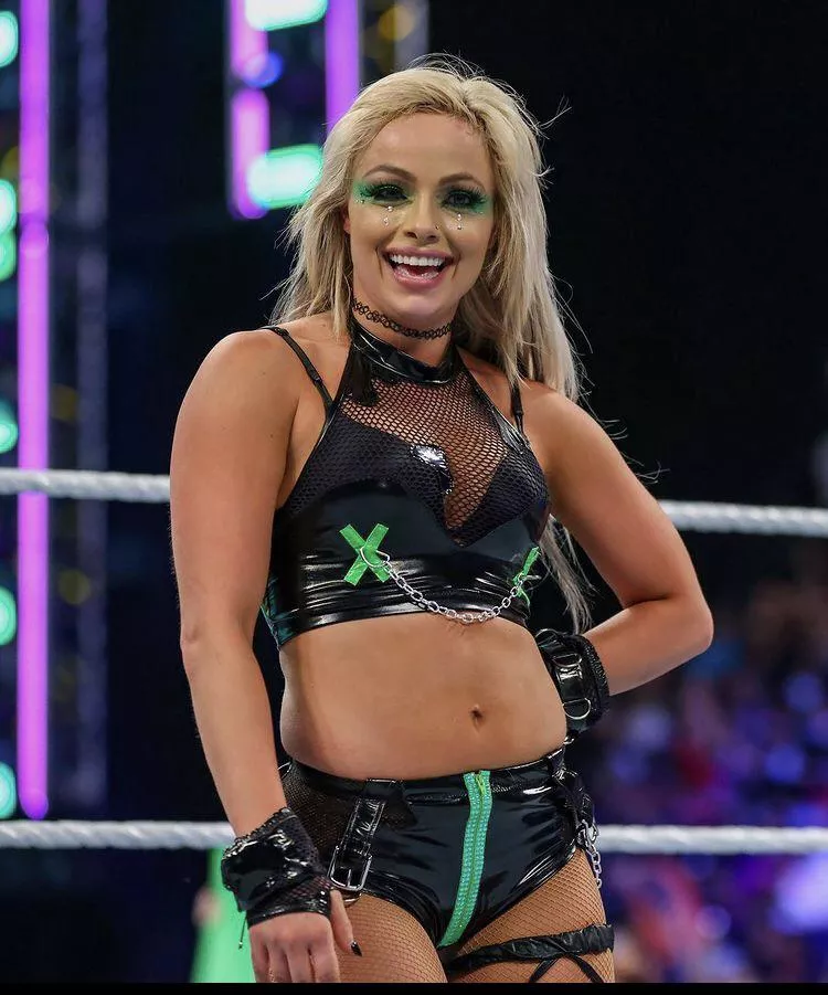 Liv😍 how long would you last?🤤 posted by VELVET_THUNDER____