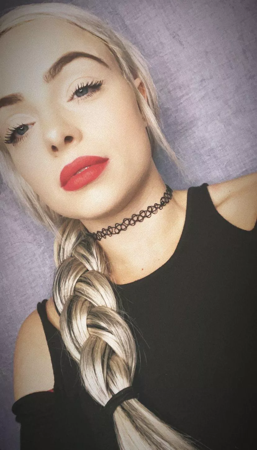 Liv Morgan posted by Fooman14