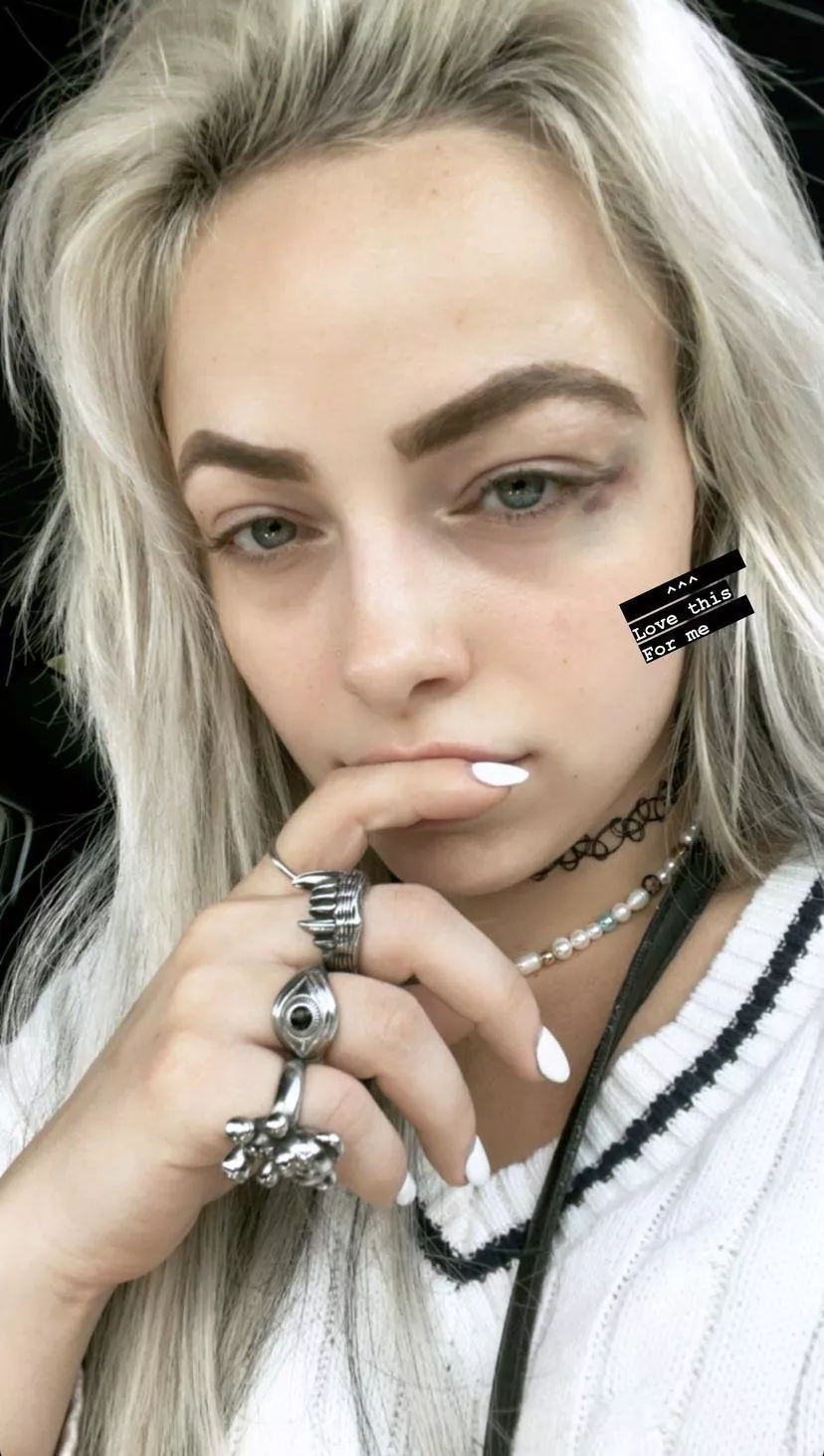 Liv Morgan posted by Fooman14