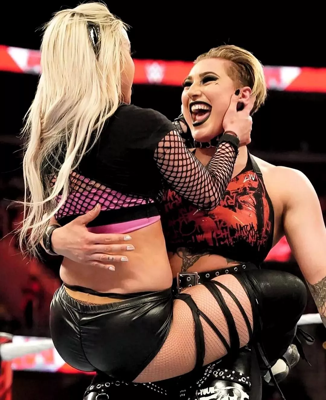 liv Morgan got me tonight 😩🍑 posted by Wise_Refrigerator_81