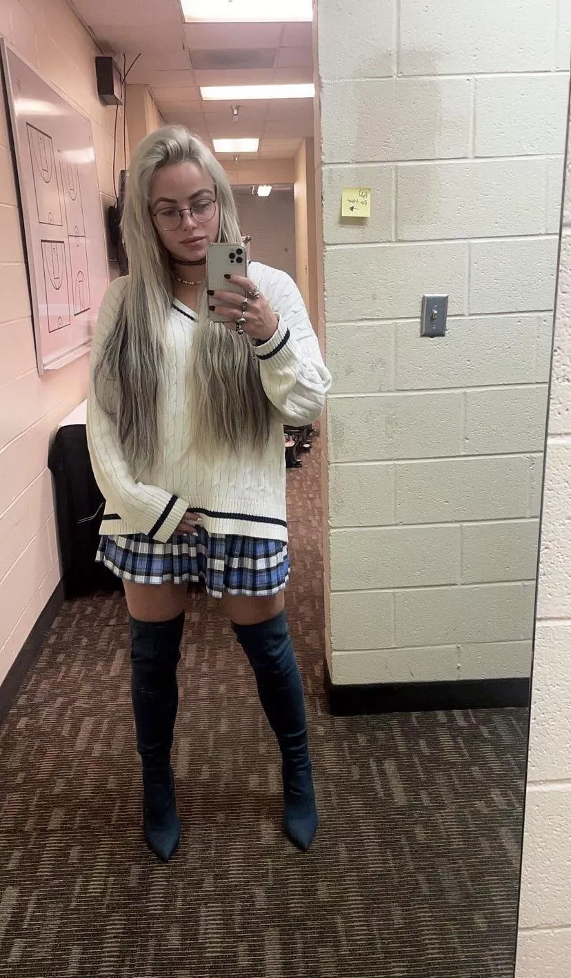 Liv Morgan posted by Fooman14
