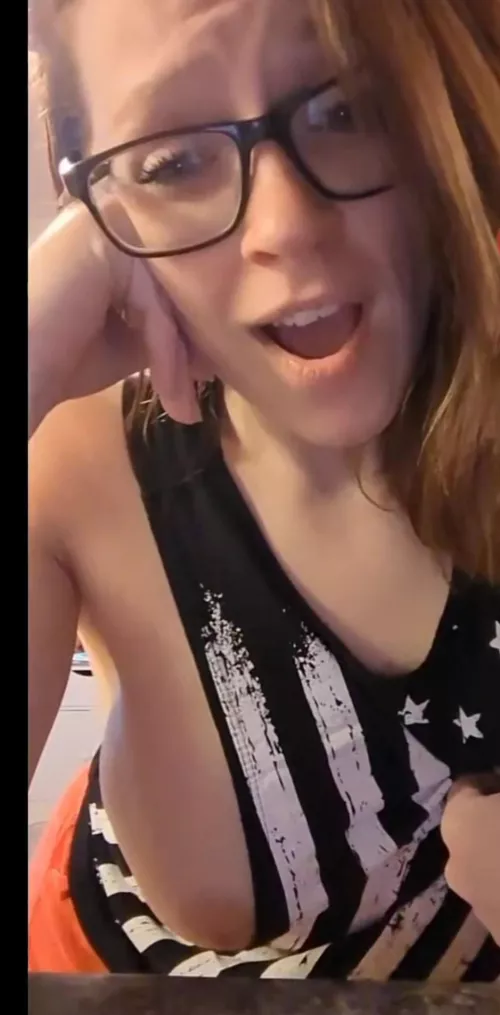 live at the moment by andreuhvc