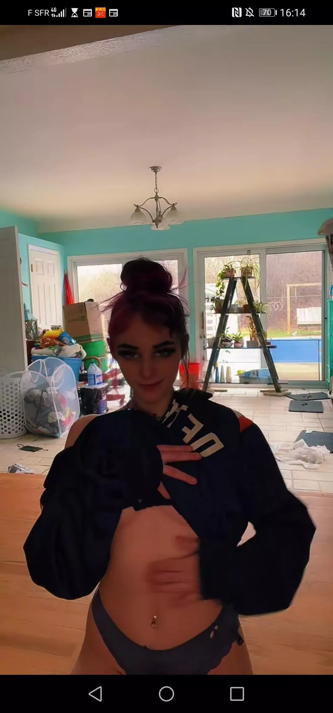 live now posted by Sensitive-Ad-6898