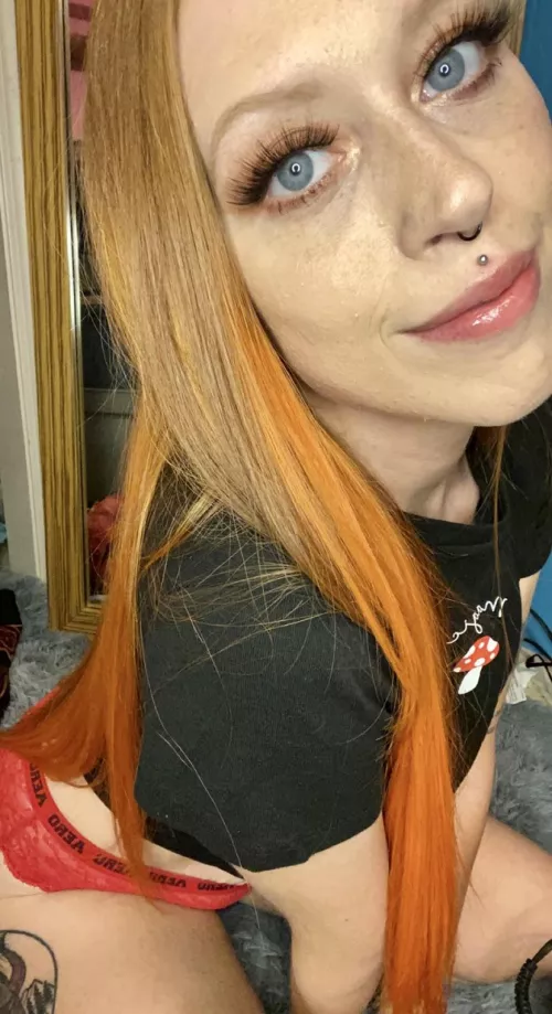 living mushrooms 🍄 eat dead people 🧟‍♀️ by istayyawayyyX