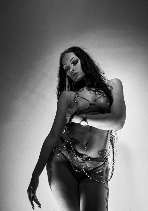 Liz [OC] by LoleCherie