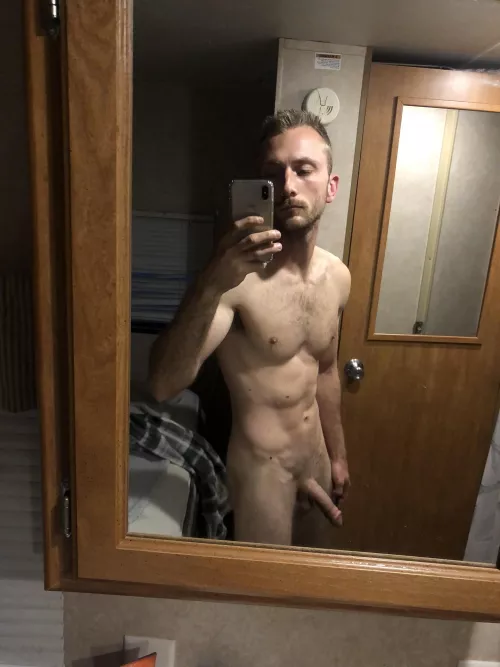 Lmk what y’all think, tryna build my confidence 😁 by AmbitiousTentacle