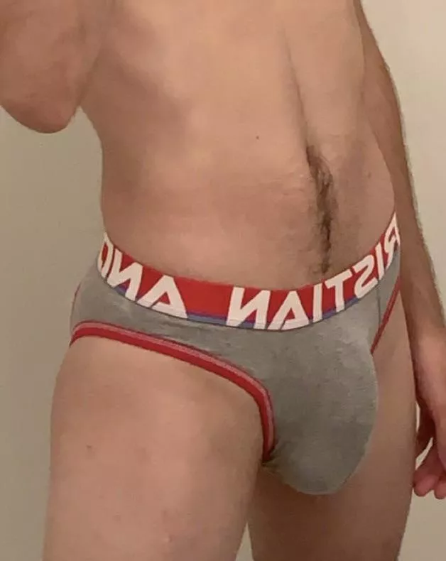 Lockeroom show stopper posted by phatassvirgin