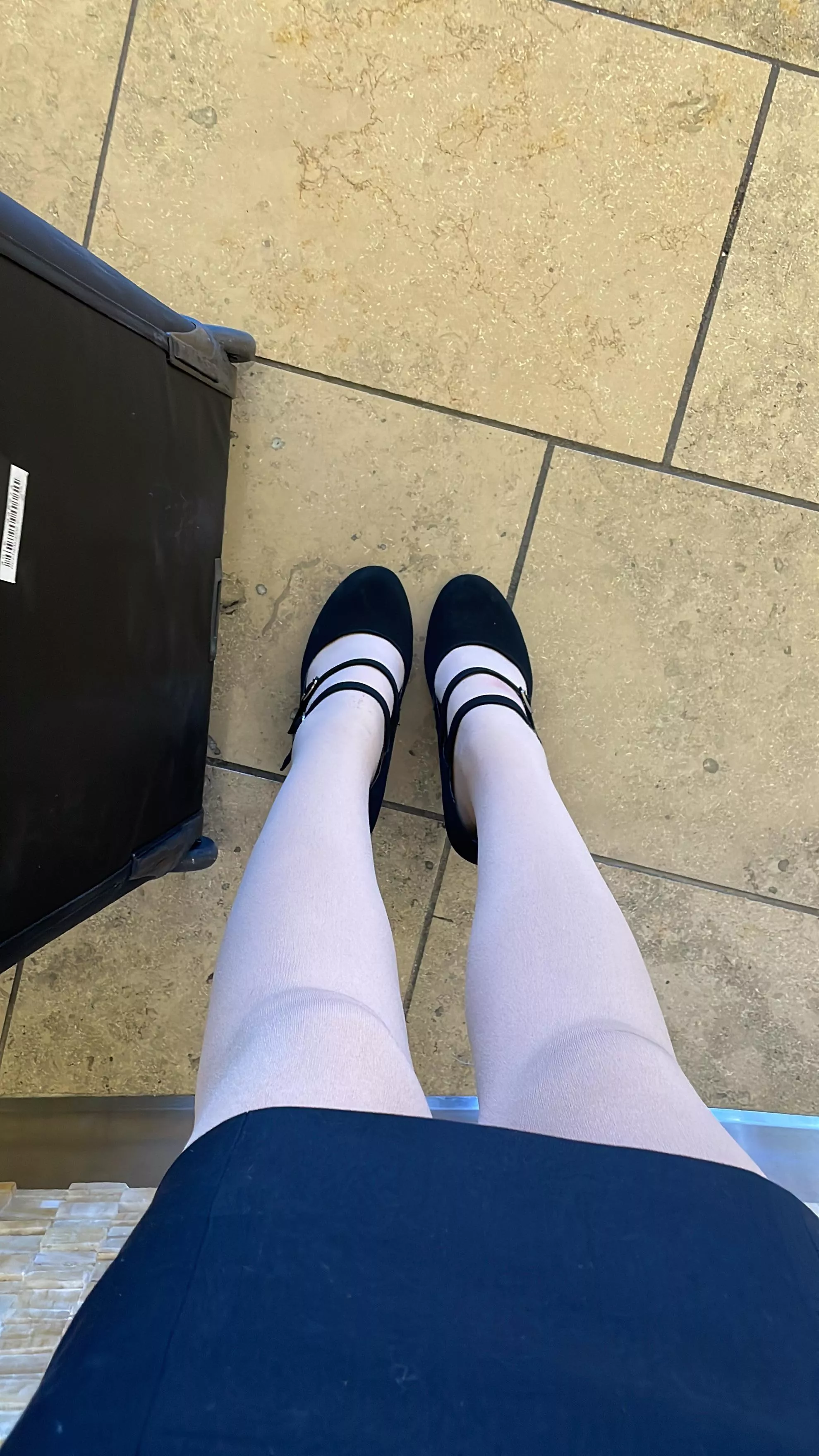 Long airport sit posted by Itsmyamay