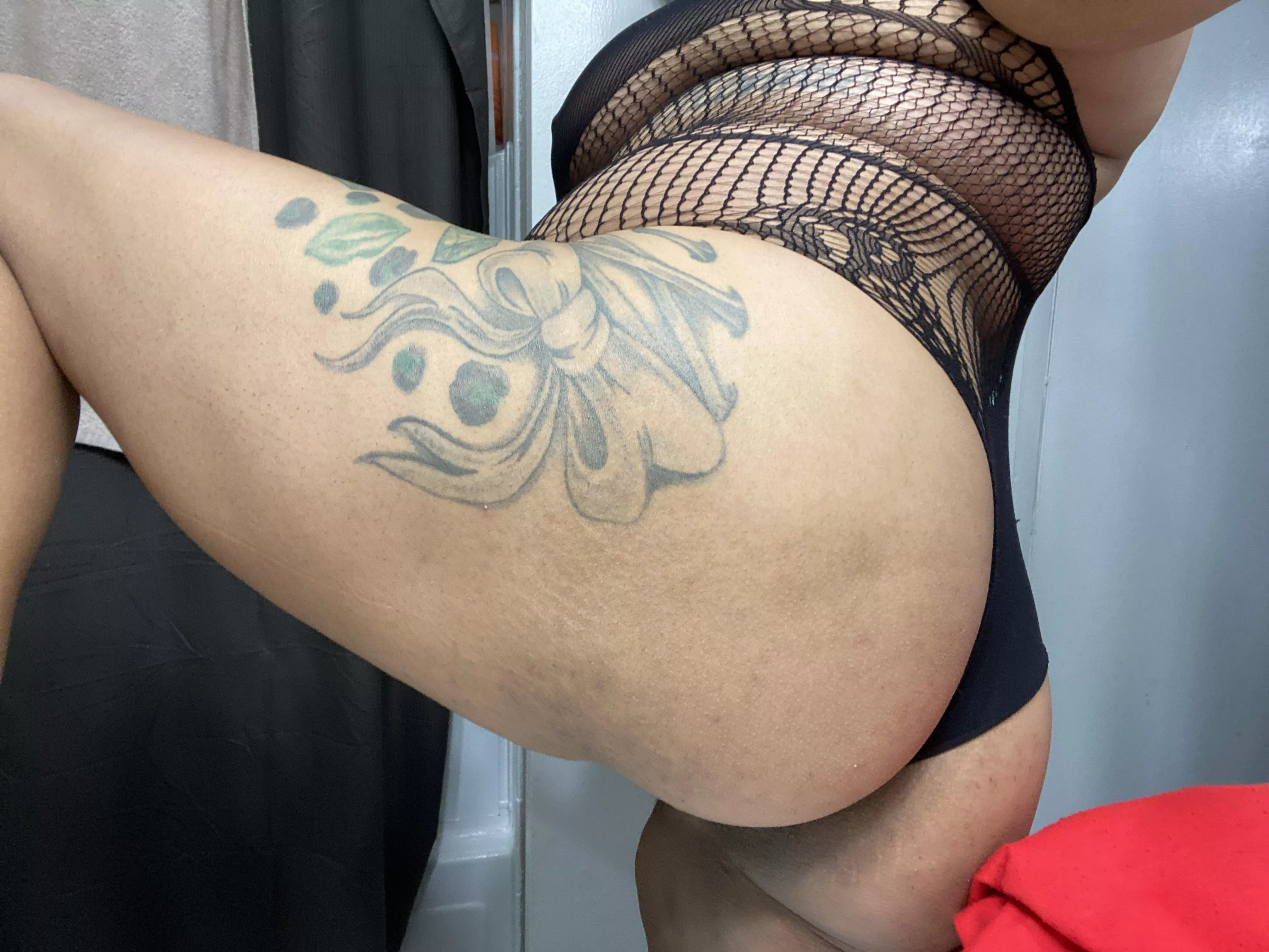 Long legs https://onlyfans.com/xoxokandy posted by Xoxokandy