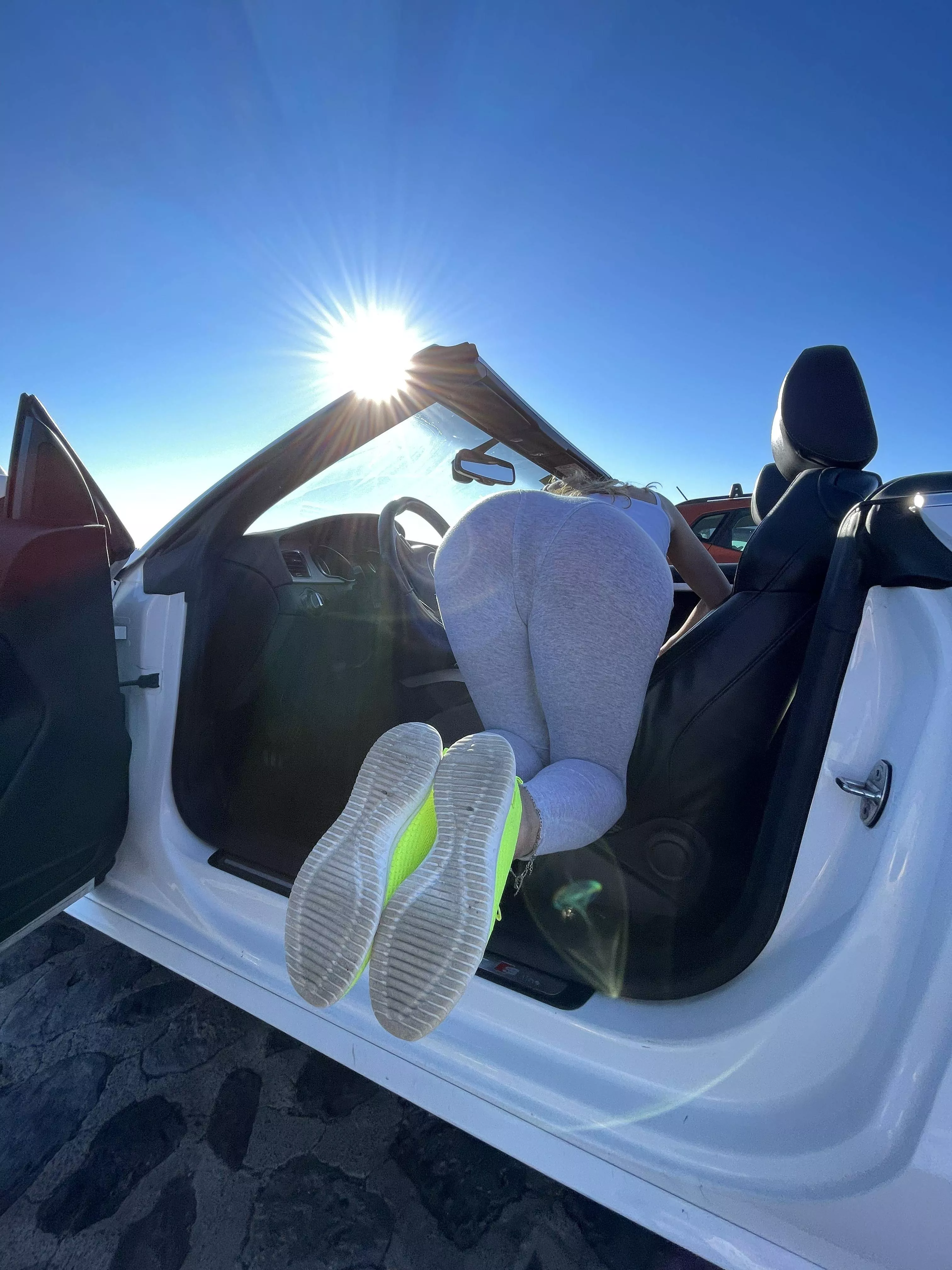 Long week? Here’s a soft pillow to rest on posted by uneven_vulnerability