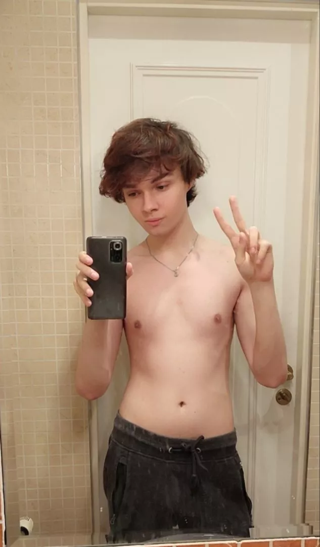 longer hair or shorter? posted by twinkytwink2002