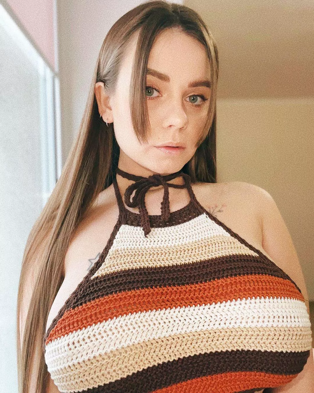 Look at my eyes posted by phinokio