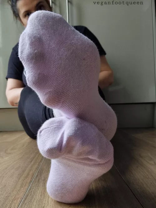 Look at my toe prints 😉 by Veganfootqueen