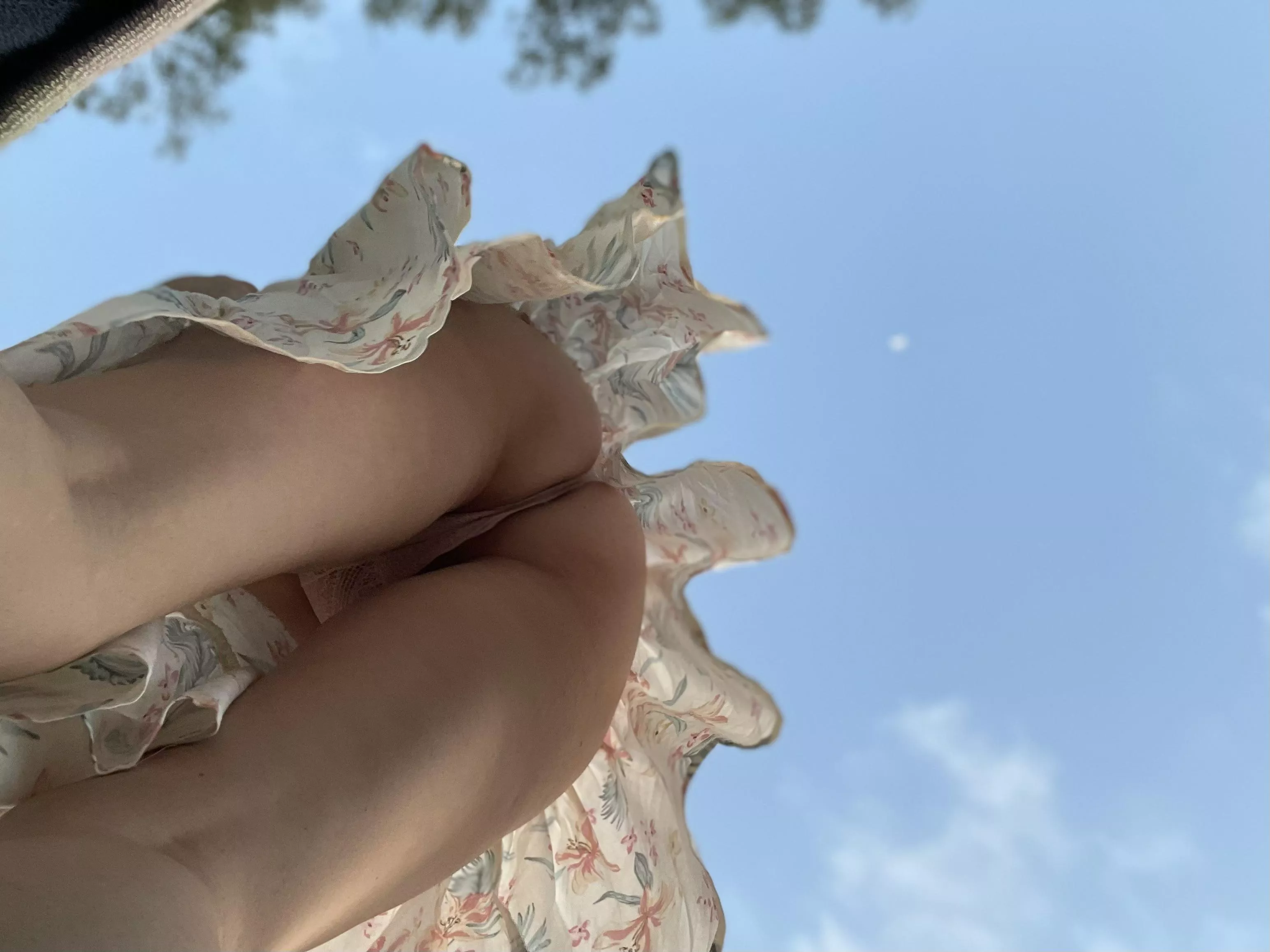 Look at that…..beautiful blue sky! 44yo mother of 7 posted by mrsjb7709