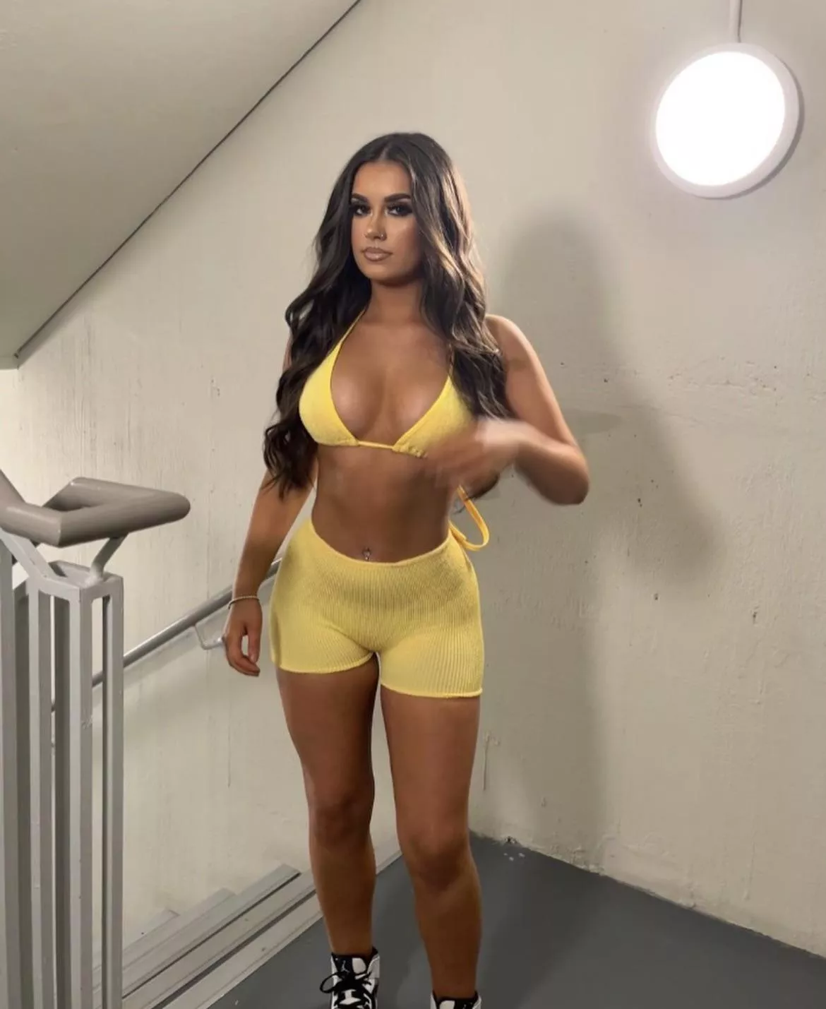 Look at the body on this chav posted by DF793