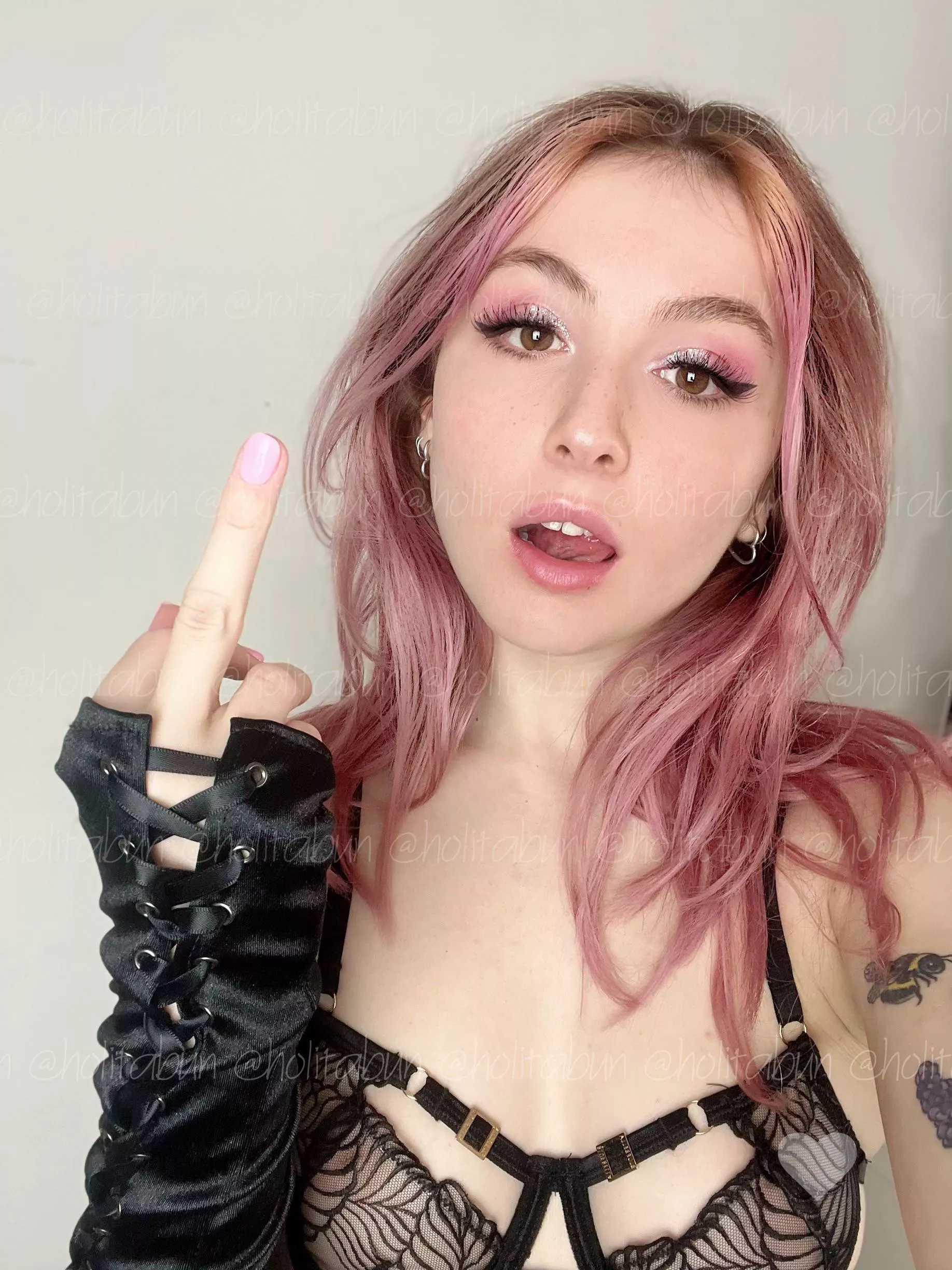 Look into my eyes… fall into my trap posted by birdiesg