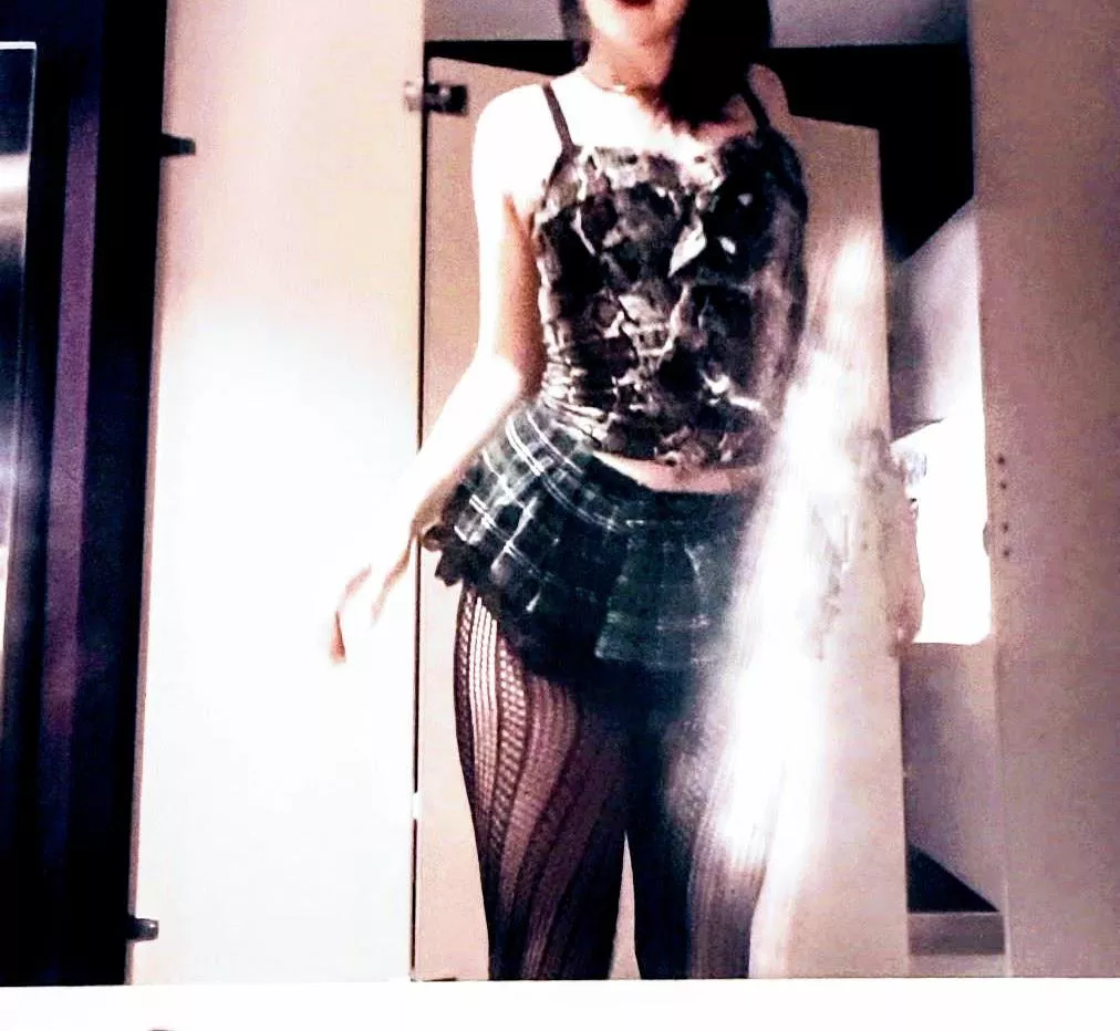 look like barbie, smoke like marley posted by sextforme