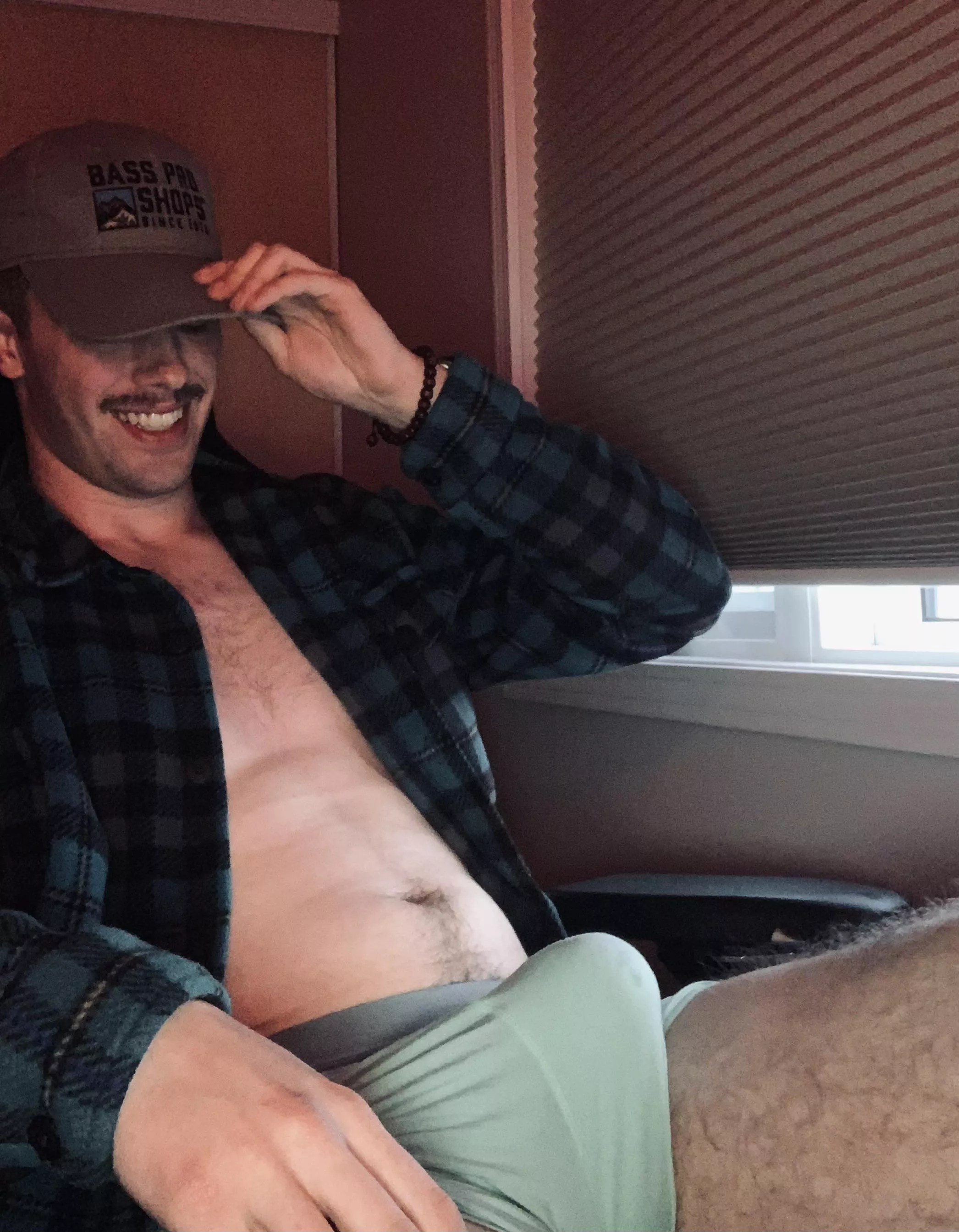 looking at all these hump day posts has me bulging at the seems 😯 posted by keefoh