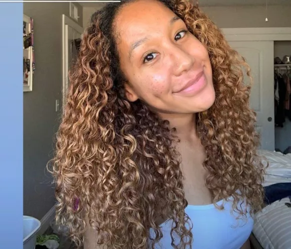 looking for a big cock to cock tribute her dm me or kik sin710 by dreedawg