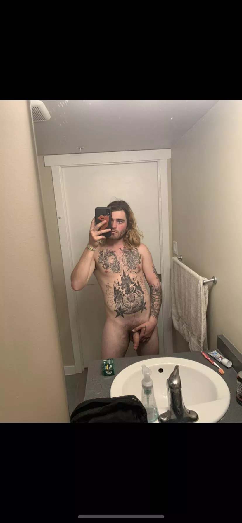 Looking for a horny cuck queen to satisfy me 22M ;) posted by Embarrassed-Syrup-80