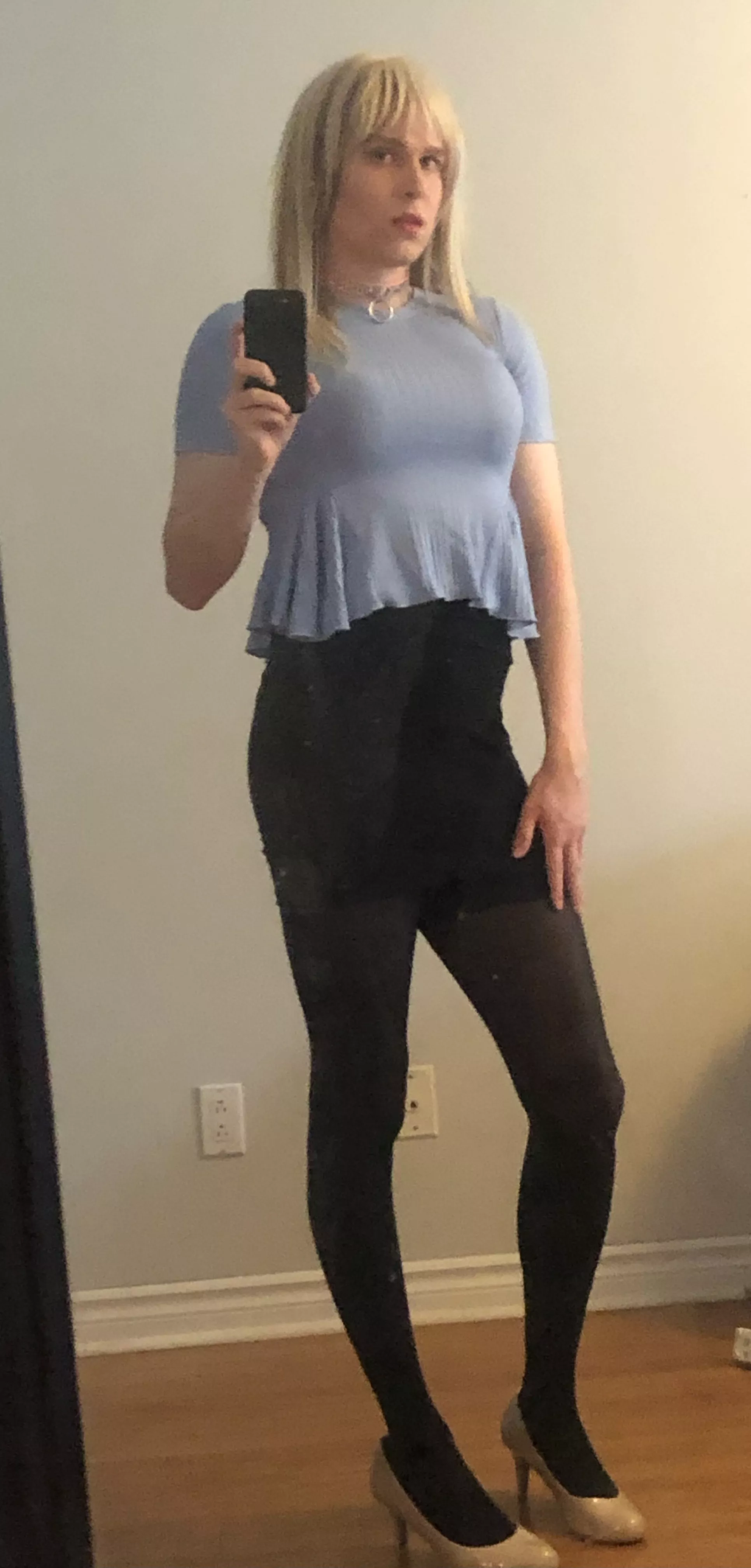 Looking for a sissy secretary, Daddy? I'm willing to work long hours in uncomfortable positions... 💁🏼‍♀️ posted by SometimesJolene