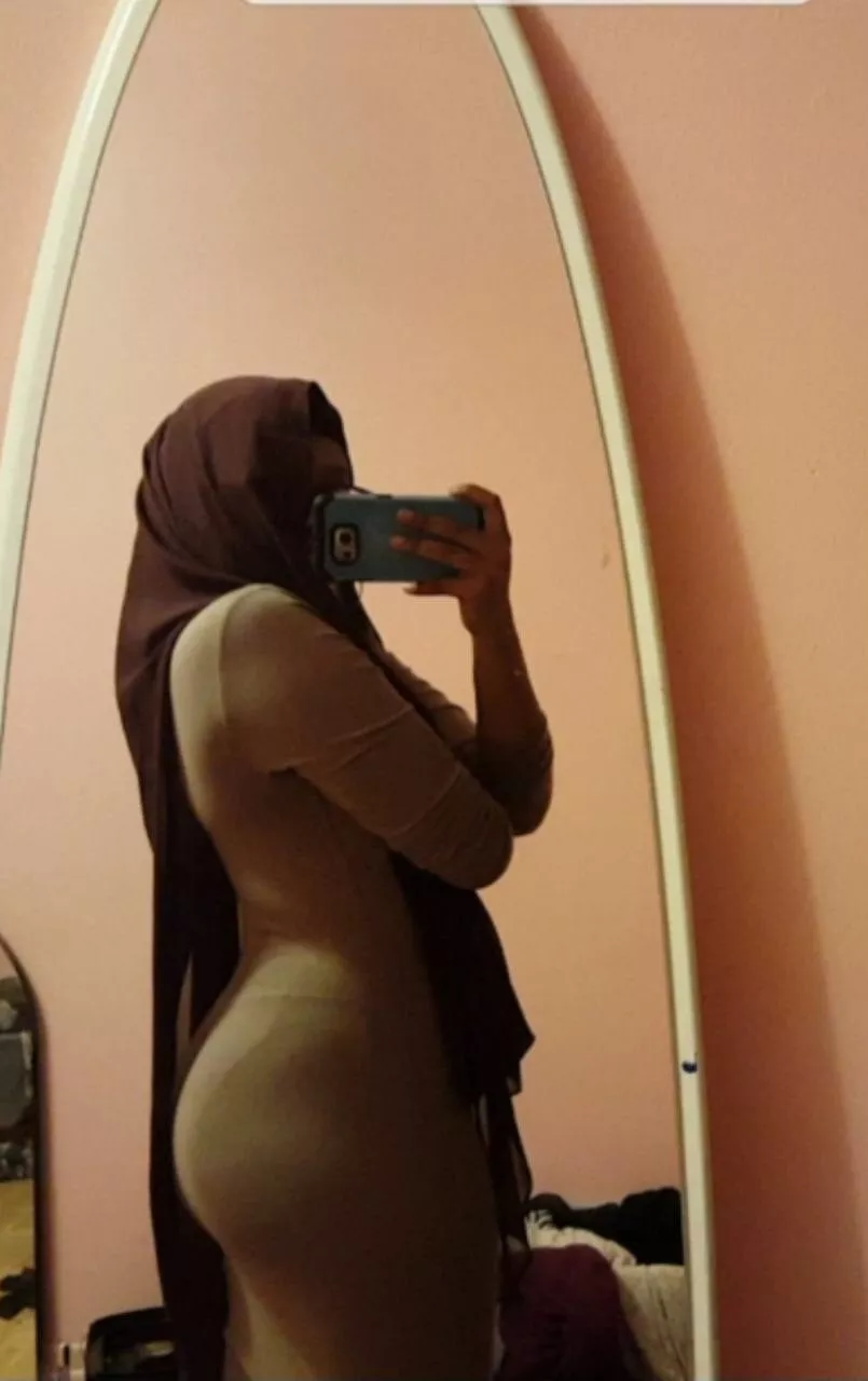 looking for a vocal bud to stroke his cock to my barely legal hijabi classmate. I'd love to show you her fat bubble butt.. hmu with a video stroking to her pic for more 👀 posted by mightbeabbc