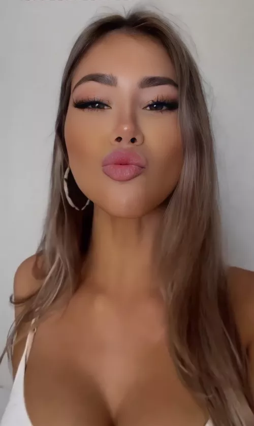 Looking for bull cocks to trib this dirty little slut 😈cock and jerk trib this whore (big screen only) kik: LoveSlutsz (not reply to heys send trib first) by yeahyeahidk123