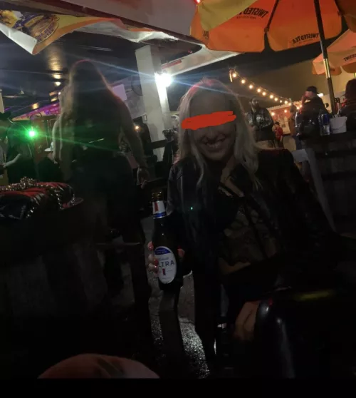 Looking for bull to meet up by Apprehensive_Code435