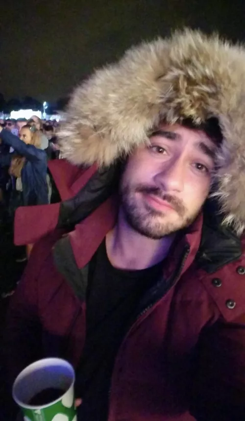 Looking for some minecraft buddies! Platform doesn’t matter as I have just got a cross platform server which means Java and Bedrock can play together! Just looking for some cool people to interact with by carbs-hoeski