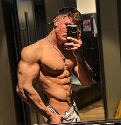 Looking for videos with bottom looking like this by Hyuto