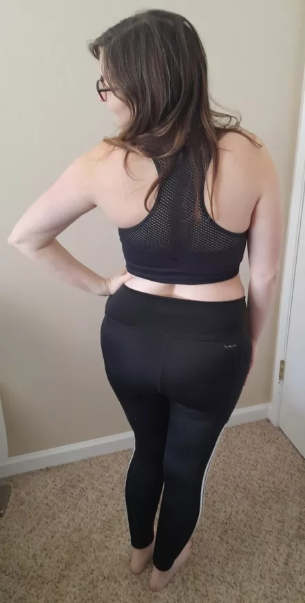 Looking good from behind posted by sexystonercpl