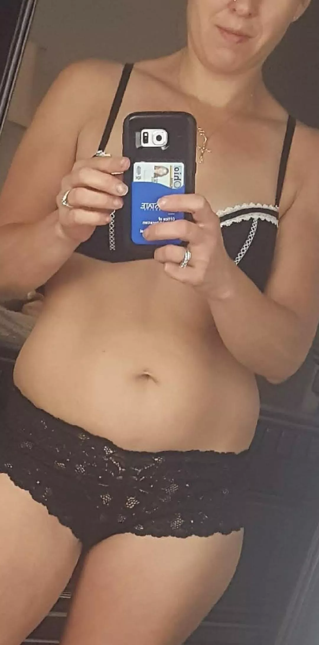 looking sexy posted by Jbats369