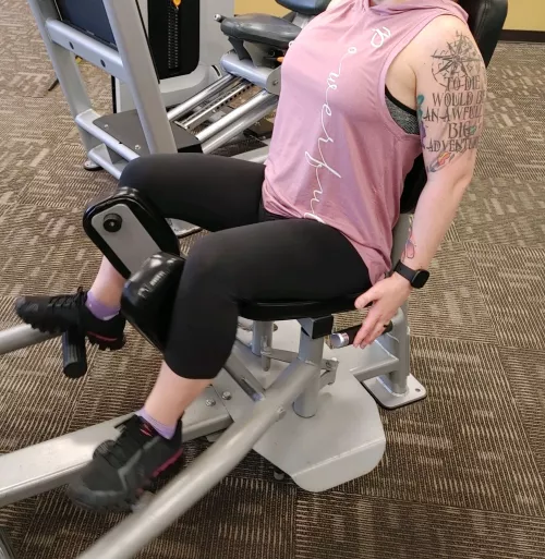 looking to chat and trade with some fellow husbands with un aware and shy wives. by Ok-Sea8181