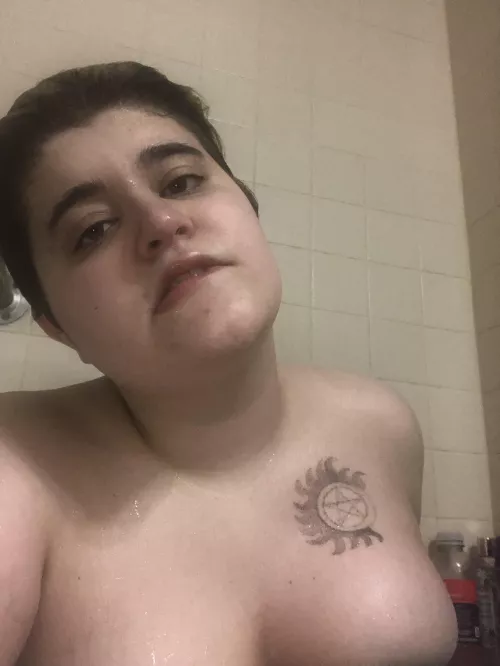 looking to network & make creator friends - dm me for a discord group 🥰 by luigitrumpsmario