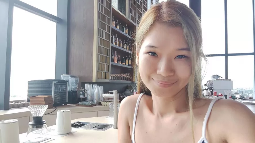 looking to sweet? by Tickypose