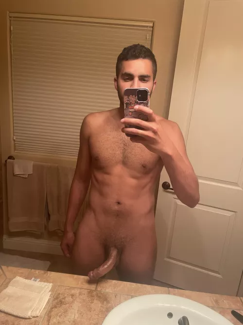 Looks bigger in the mirror😂 by smithmyth123