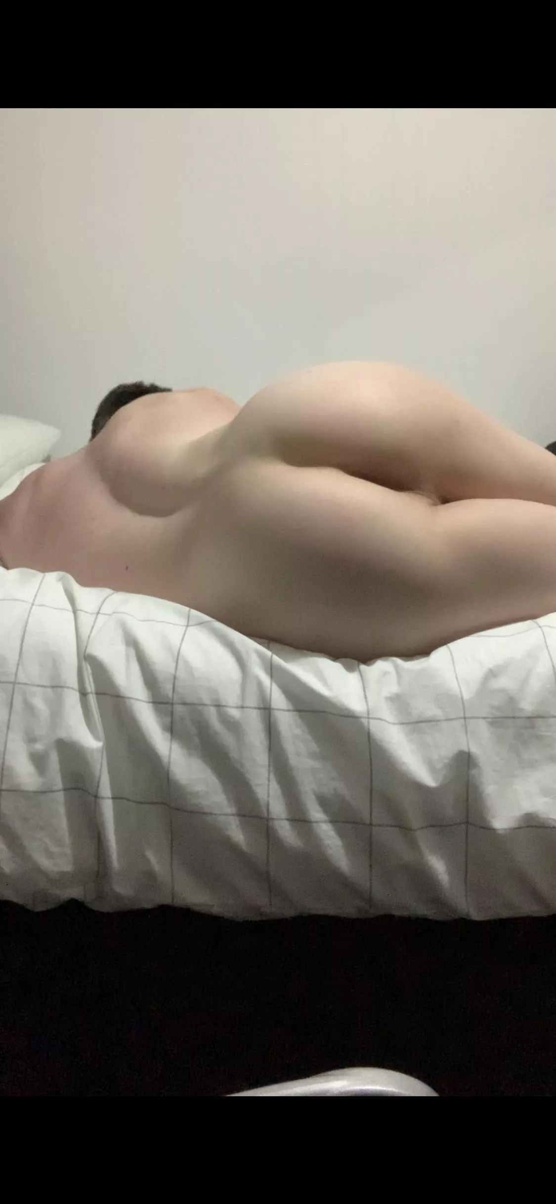 Looks like the squats have been paying off 😏 posted by jamessmith96