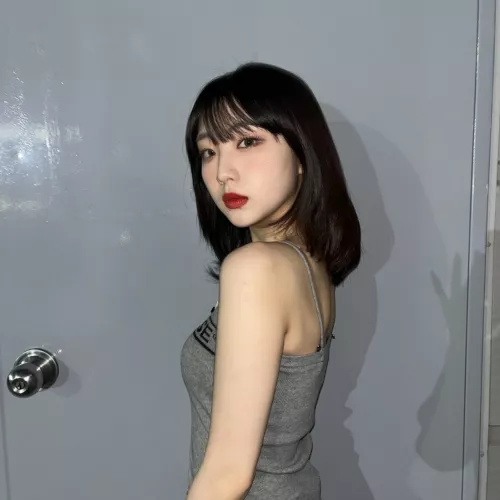 LOONA - Yeojin by StrangeDuuude