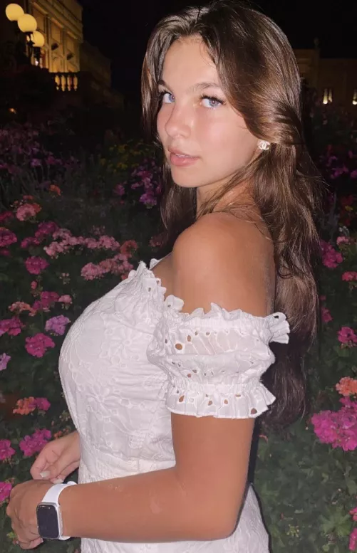 Lots of cleavage by CptPAWG21