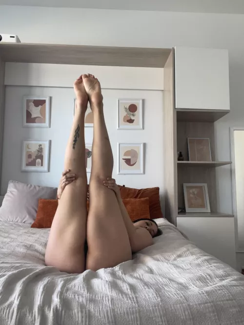 Lots of leg for you 😇 by Anna_bb12