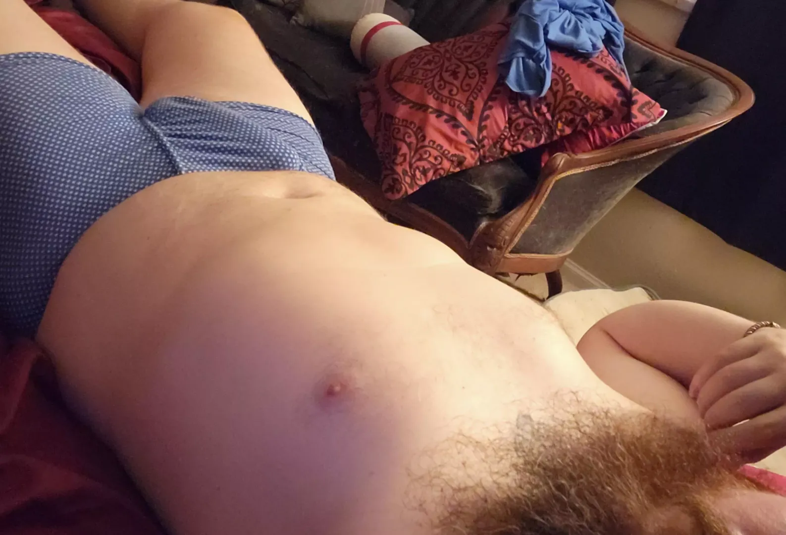 Lounging at night. [39M] posted by scottishdaddydom