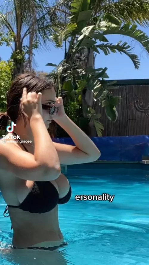 Love @aalisongracee's personality by bonusroundmax