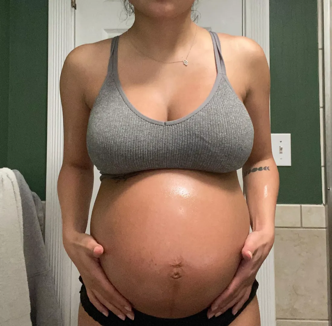 Love being oiled and bred posted by Brave-Wrap-8992
