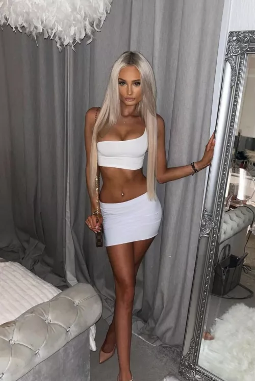 love em petite like that by loombands25