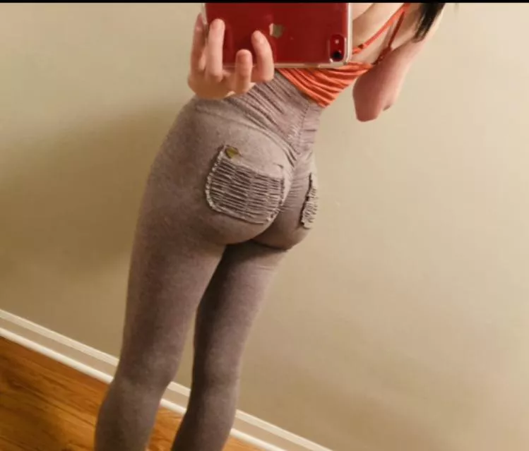 Love how these show off my shape 🥰 by Hopeful_Pack_1762