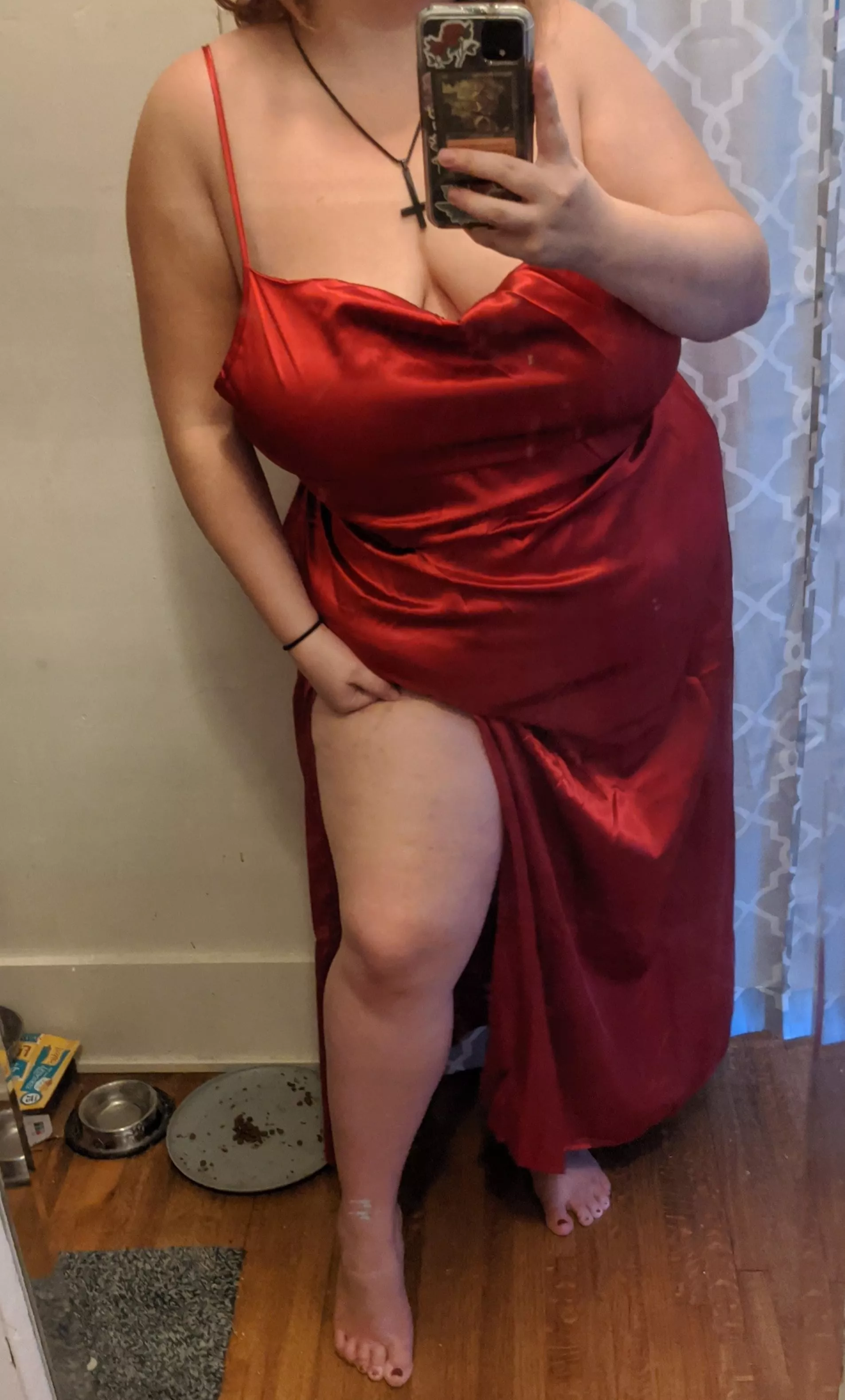 love how this dress hugs my curves[f] posted by SadDragon94