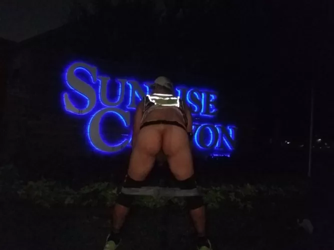 Love landmarks. Cum visit and play in UC TX some early morning with me. by Mikaino