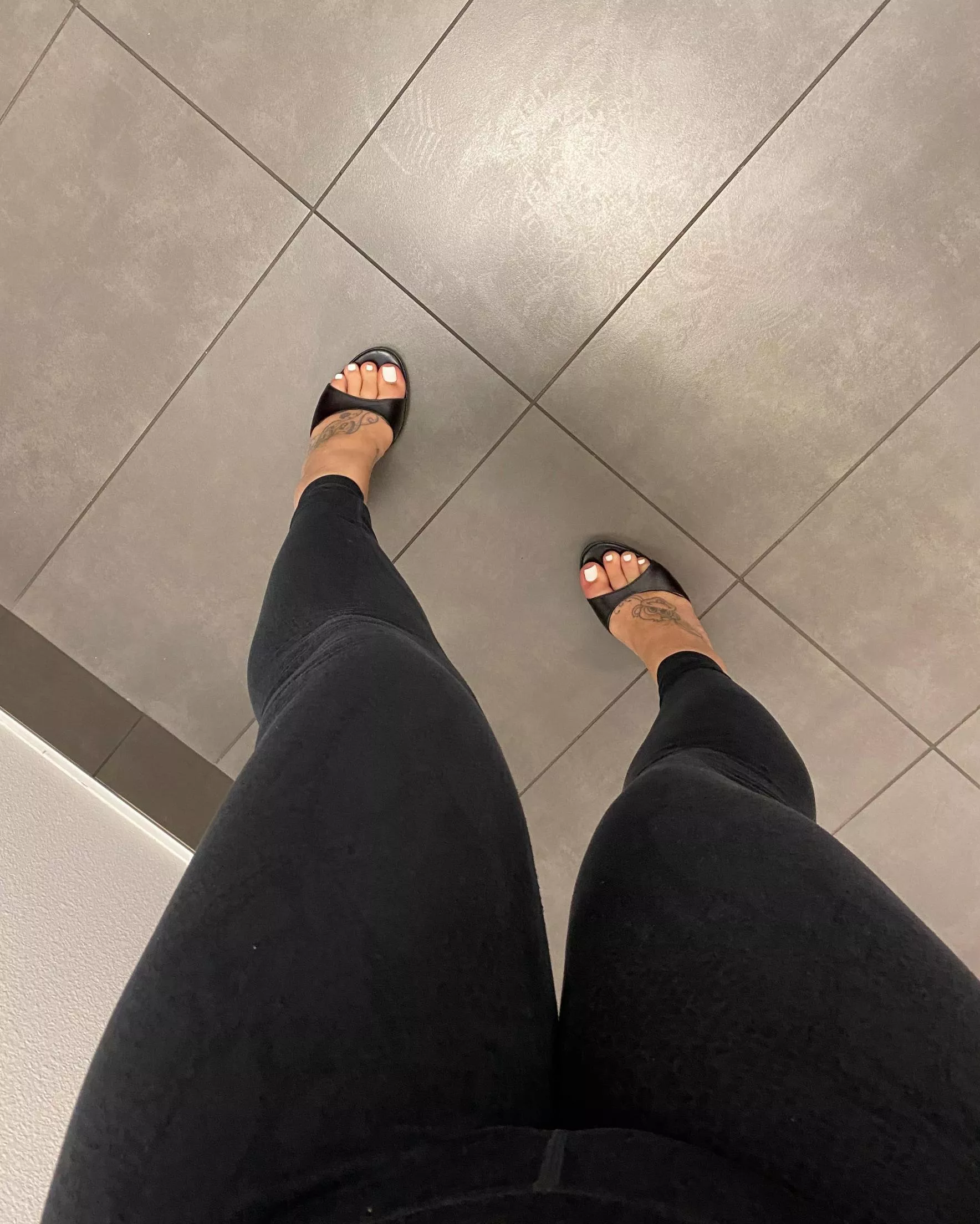 love my yogas at work...especially with nothing under posted by Bensmobile