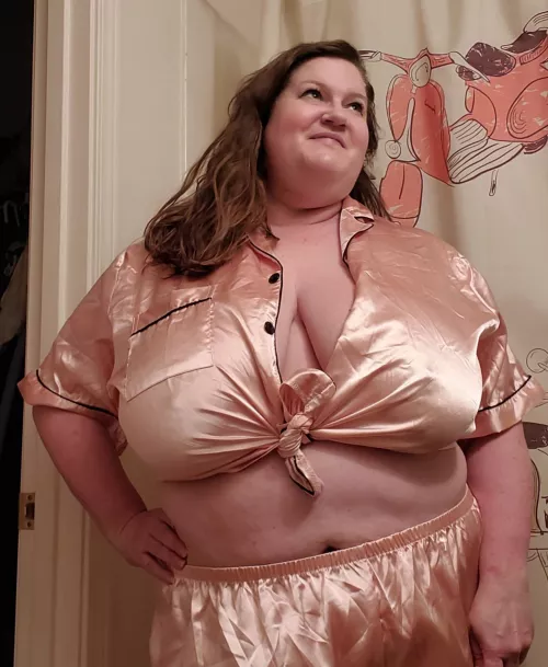 Love silky pajamas, do you ❓️ 💕 [F49] by Lavender_Lush72